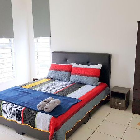 Hz Homestay @Ascotte Boulevard 士毛月 外观 照片